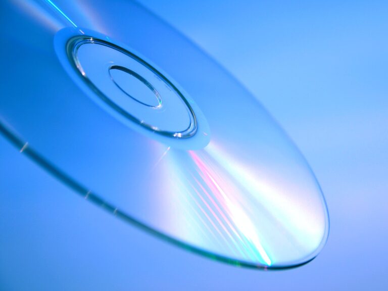 A Comprehensive Guide on using DVDs and Blank Discs Effectively in 2023